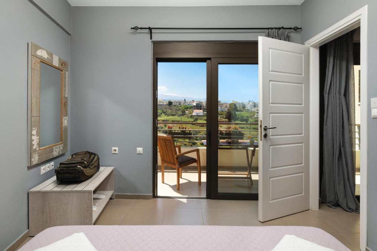 Luxury Apartment In Halepa Chrissi Akti Chania Exterior foto
